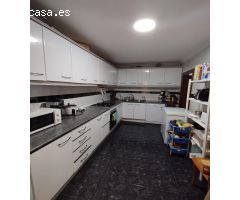 AMPLIA VIVIENDA EN SAN BLAS