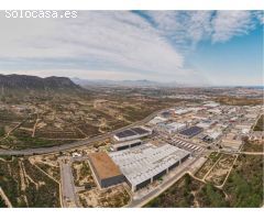 LOCAL COMERCIAL EN POLIGONO DE ATALAYAS