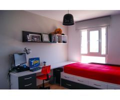 Tu Hogar en Gran Alacant: Villa Familiar con Estilo Mediterráneo, Cerca de Alicante y Servicios