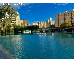 Luminoso apartamento de 3 dormitorios en urbanización renovada, a 400 m de la playa