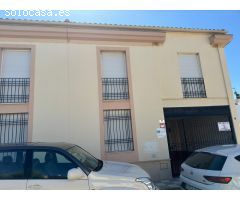 BONITA CASA ADOSADA EN MESAS DE GUADALORA