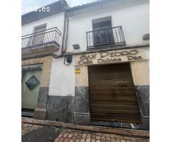 EMBLEMATICO NEGOCIO CON VIVIENDA EN SAN PEDRO