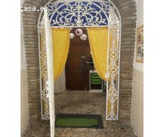 ESPECTACULAR CASA CON ASCENSOR JUNTO AL BOULEVARD GRAN CAPITAN