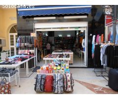 Local comercial en la calle más popular de La Carihuela