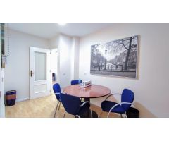 Vivienda cuatro dormitorios, dos baños y aparcamiento, en en centro de Torremolinos
