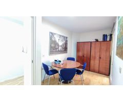 Vivienda cuatro dormitorios, dos baños y aparcamiento, en en centro de Torremolinos