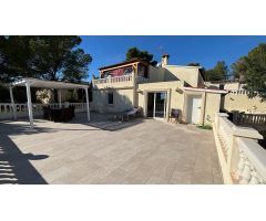 Chalet en Venta en la Nucia, Alicante