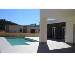 Villa 3 dormitorios con piscina entre mar y montaña en La Romana (Costa Blanca Sur)