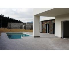 Villa 3 dormitorios con piscina entre mar y montaña en La Romana (Costa Blanca Sur)