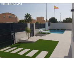 Chalet en Venta en Pilar de la Horadada, Alicante