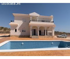 Villas de Obra Nueva en parcelas de 10.000 m2 en Pinoso (Alicante)