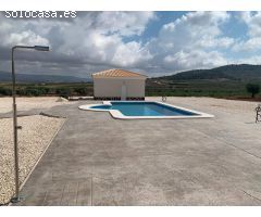 Villas de Obra Nueva en parcelas de 10.000 m2 en Pinoso (Alicante)