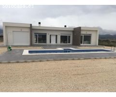 Chalet en Venta en Pinoso, Alicante
