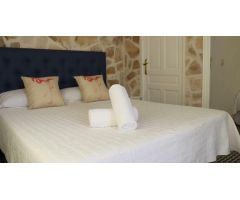 Hotel de 2 estrellas con instalaciones totalmente nuevas y piscina en Calpe (Costa Blanca)