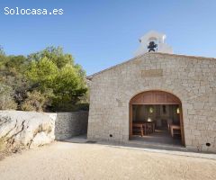 Hotel de 2 estrellas con instalaciones totalmente nuevas y piscina en Calpe (Costa Blanca)