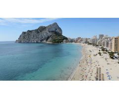 Hotel de 2 estrellas con instalaciones totalmente nuevas y piscina en Calpe (Costa Blanca)