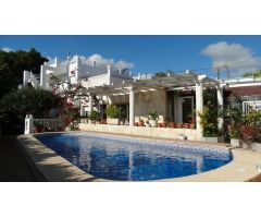 Hotel a 500 m de la playa con piscina y wifi gratuita en Calpe (Costa Blanca)