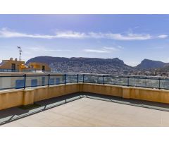 Atico lujo triplex con magníficas vistas al mar en Calpe (Costa Blanca)