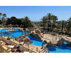 Bungalow duplex 2 dormitorios con solarium, garaje, piscinas y vistas mar en Calpe (Costa Blanca)