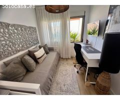 ¡Descubre el Elegante Adosado en Venta en Alicante Golf!