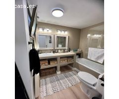 ¡Descubre el Elegante Adosado en Venta en Alicante Golf!