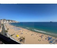 Piso en venta en primera línea de la playa levante, Benidorm