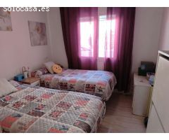 Adosado con piscina comunitaria, garaje y jardín en Calpe (Costa Blanca)