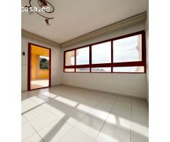 Apartamento con Vistas al Mar y la Montaña en Benidorm
