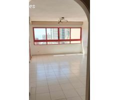 Apartamento con Vistas al Mar y la Montaña en Benidorm