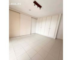 Apartamento con Vistas al Mar y la Montaña en Benidorm