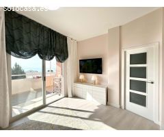 Exclusivo apartamento reformado en primera línea de playa en Altea, con licencia turística