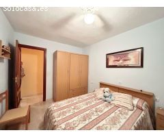 Amplio piso con 4 habitaciones dobles y plaza de parking en el centro de Benidorm