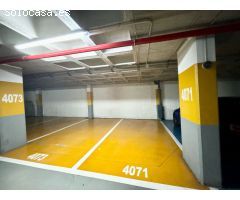 Amplio piso con 4 habitaciones dobles y plaza de parking en el centro de Benidorm
