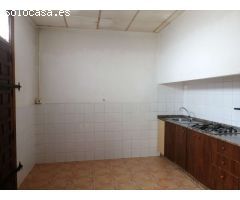 Casa de 150 m2 en terreno de 7.000 m2 en Orihuela (Alicante)