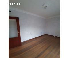 Ponemos a ala venta este magnífico piso, con bajo comercial, en As Neves, A Capela.
