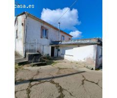 Vendemos casa en exclusiva.
