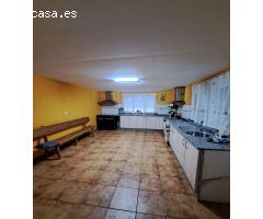 Vendemos casa en exclusiva.