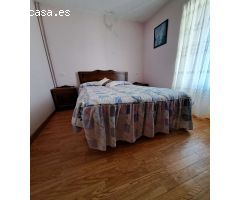 Vendemos casa en exclusiva.