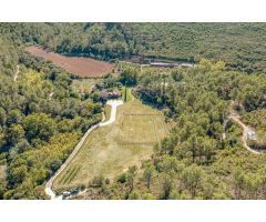 Casa de campo en Venta en Boadella i les Escaules, Girona