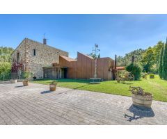 Casa de campo en Venta en Boadella i les Escaules, Girona