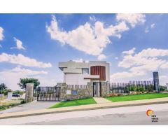 Villa de Lujo en Venta en Mijas Costa, Málaga