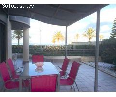 APARTAMENTO EN 1ERA. LINEA CON 110 M2 TERRAZA  EN  PLANTA BAJA . GARAJE, PISCINA COMUNITARIA Y TENIS