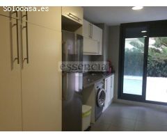 APARTAMENTO EN 1ERA. LINEA CON 110 M2 TERRAZA  EN  PLANTA BAJA . GARAJE, PISCINA COMUNITARIA Y TENIS