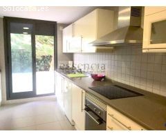 APARTAMENTO EN 1ERA. LINEA CON 110 M2 TERRAZA  EN  PLANTA BAJA . GARAJE, PISCINA COMUNITARIA Y TENIS