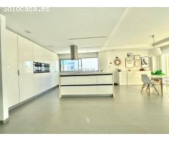 CASA PAREADA DE PURO DISEÑO EN BELLREGUARD
