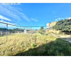 ¡Descubre chalet con 215 m² construidos en una amplia parcela de 3.458 m²
