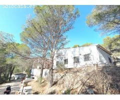 Para los amantes de la naturaleza,  chalet independiente en la población de Almiserat a 10 Km costa