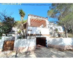 Para los amantes de la naturaleza,  chalet independiente en la población de Almiserat a 10 Km costa