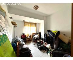 Vivienda en la población de Oliva con ascensor.