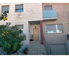 ???? ¡ESPECTACULAR CHALET ADOSADO EN URB. PARC NORD – GANDIA!